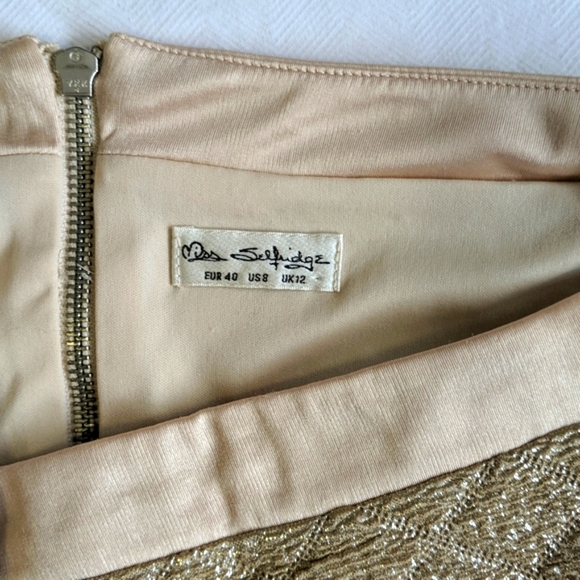 Miss Selfridge stretchy metallic cream & silver textured mini skirt US 8 GUC - Picture 5 of 12